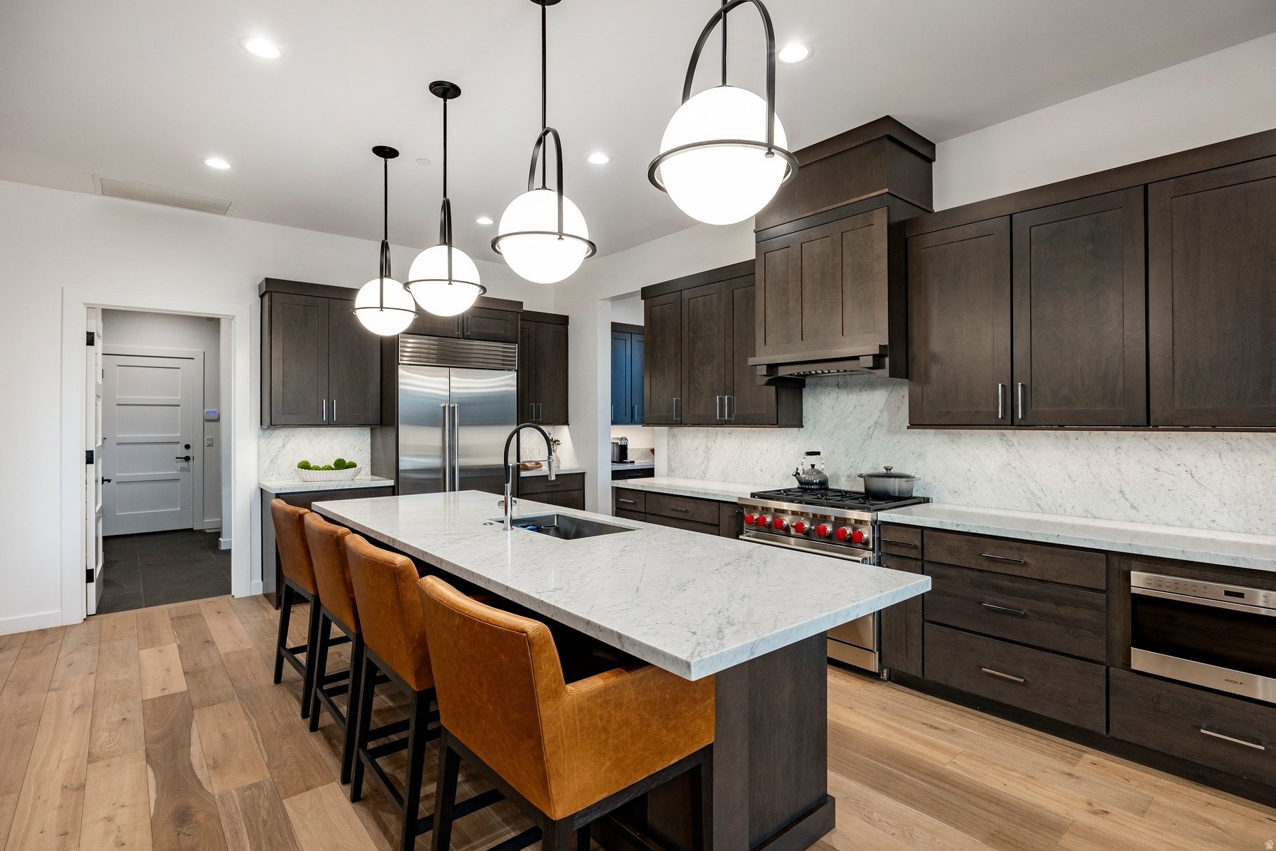 RED LEDGES - Residential