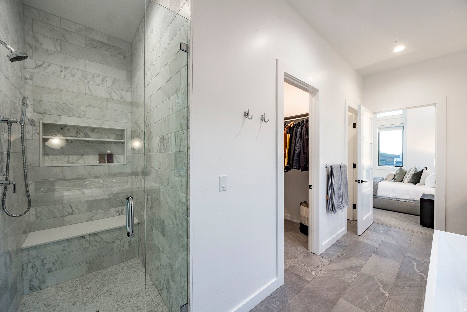 RED LEDGES - Residential