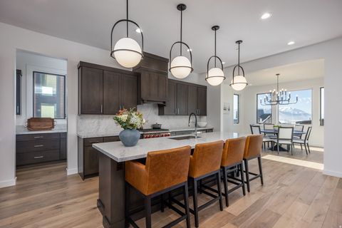 Tiny photo for 1746 E THOMPSON PEAK CIR, Heber City, UT 84032 (MLS # 2132677)