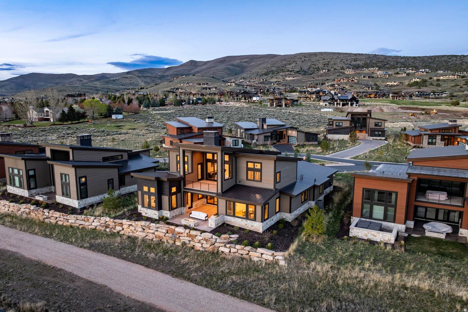 RED LEDGES - Residential