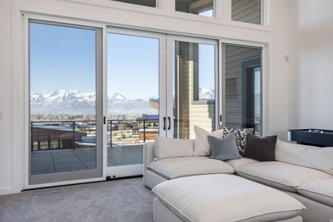 Tiny photo for 1746 E THOMPSON PEAK CIR, Heber City, UT 84032 (MLS # 2132677)