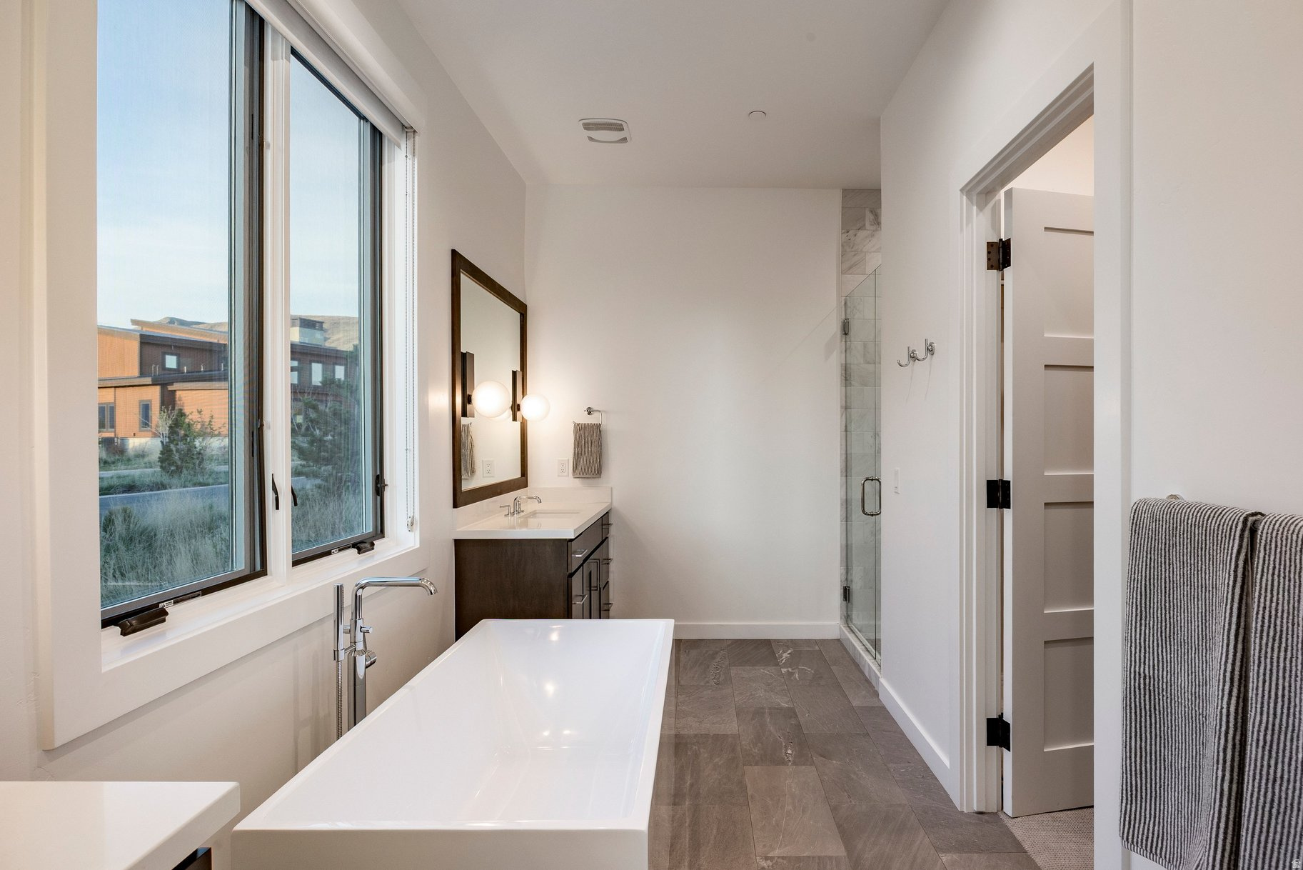 RED LEDGES - Residential