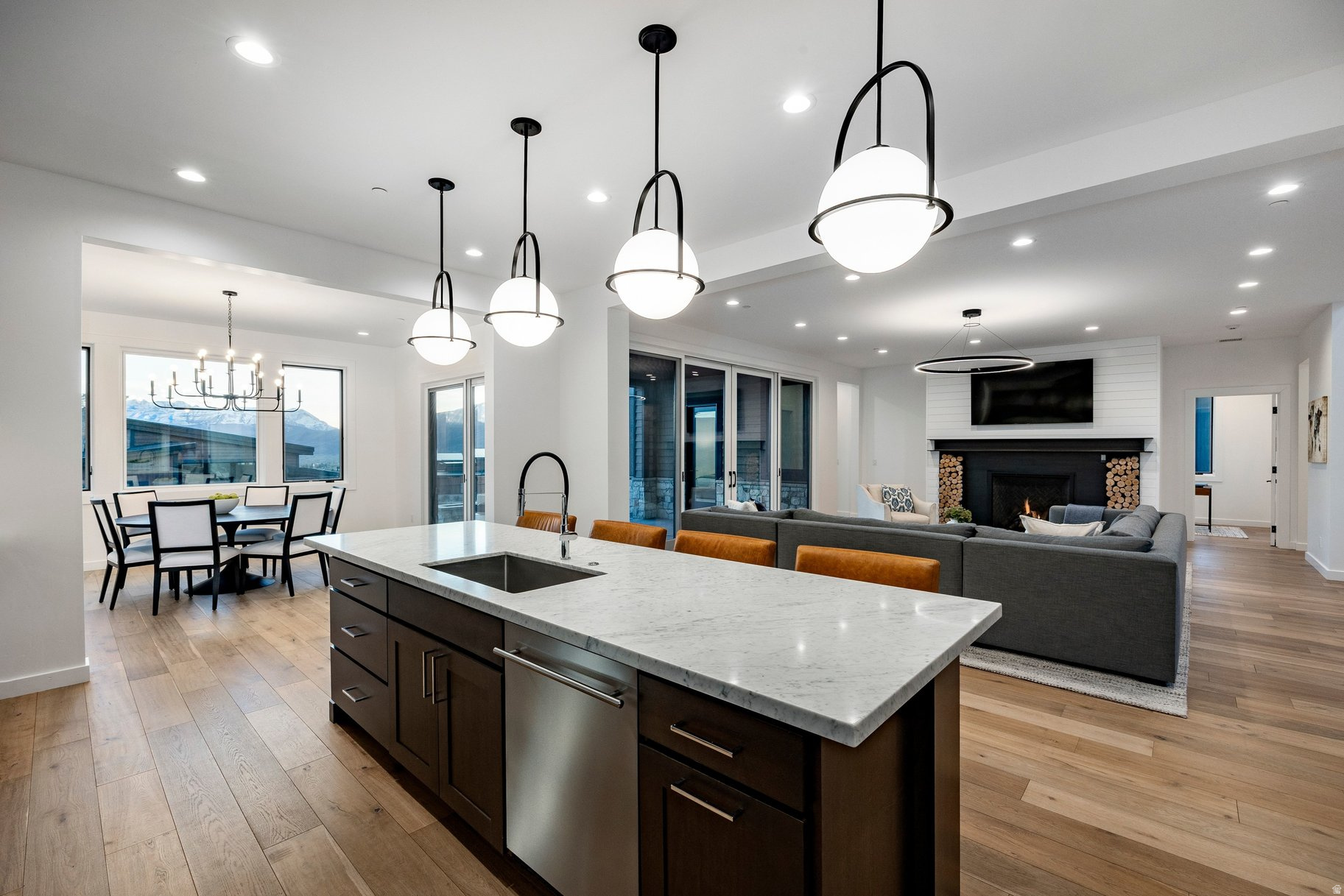 RED LEDGES - Residential