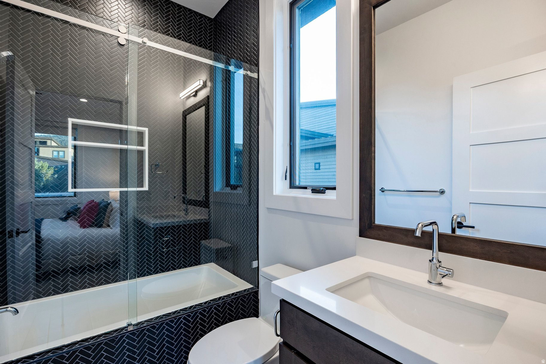 RED LEDGES - Residential