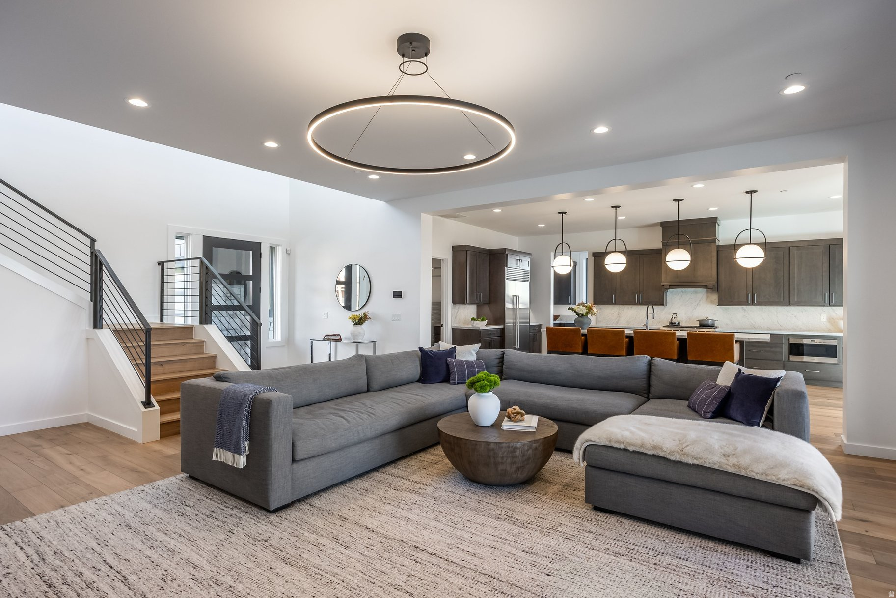 RED LEDGES - Residential