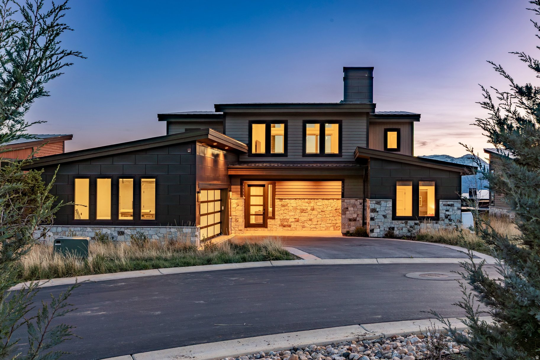 RED LEDGES - Residential