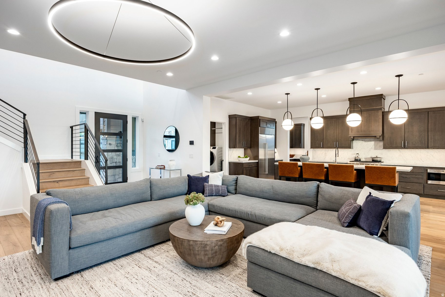 RED LEDGES - Residential