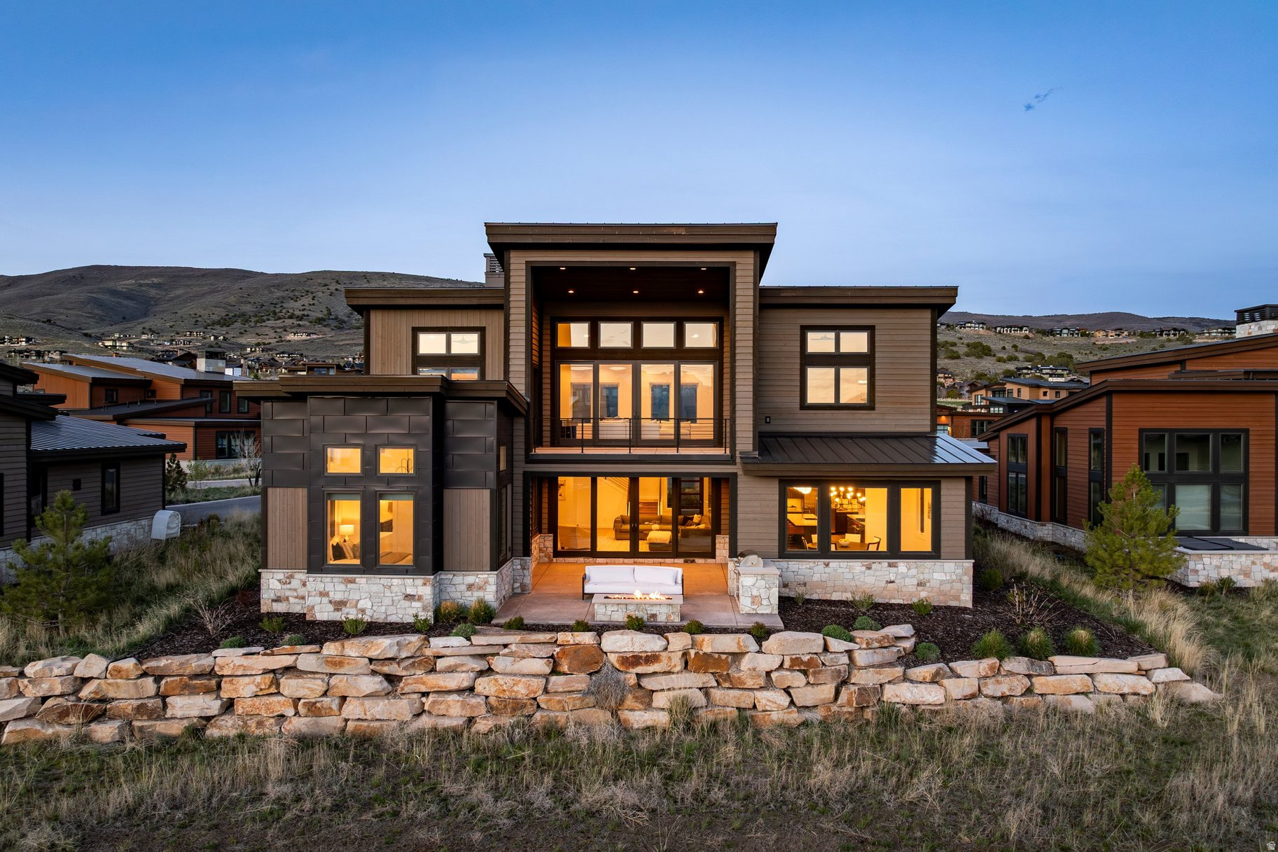 RED LEDGES - Residential