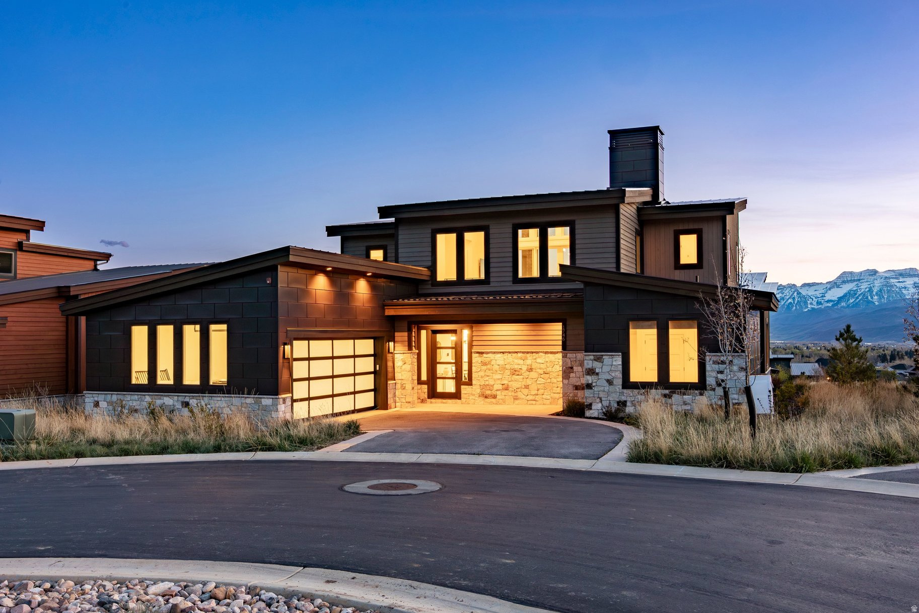 RED LEDGES - Residential