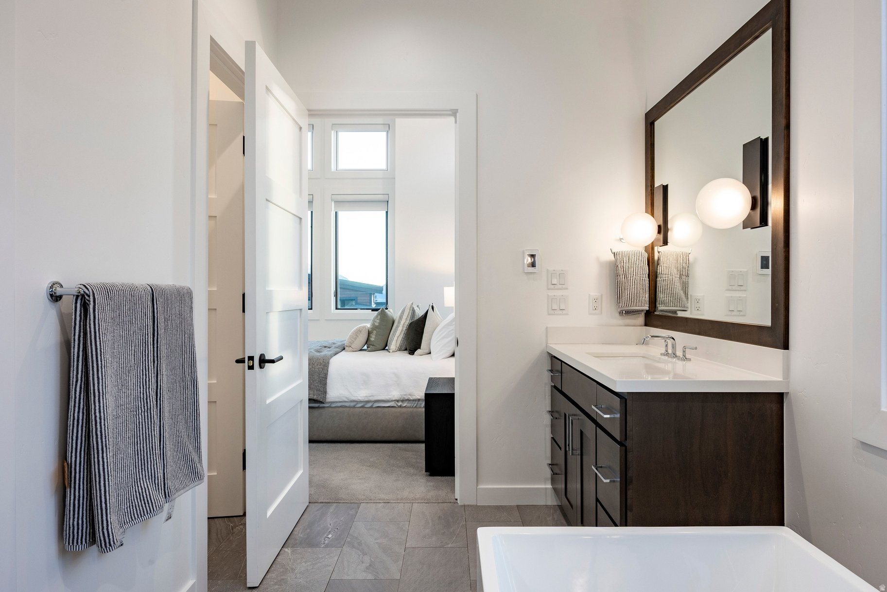 RED LEDGES - Residential