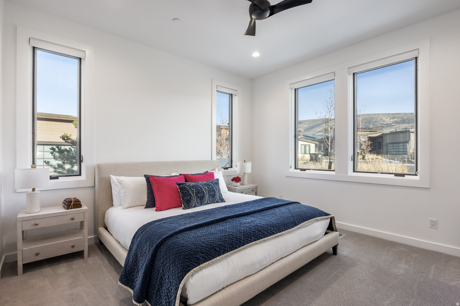 RED LEDGES - Residential