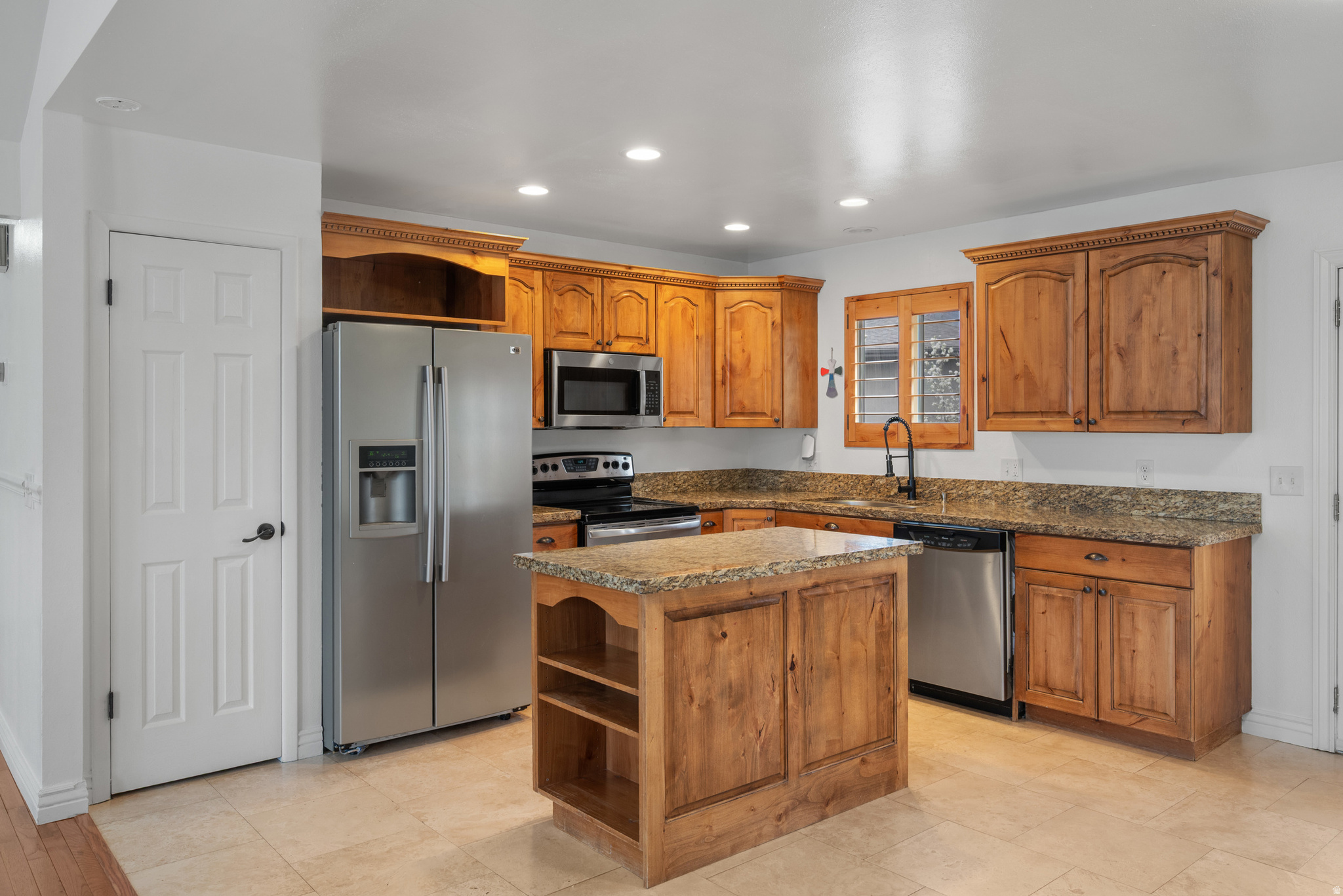 ROBINSON SQUARE - Residential