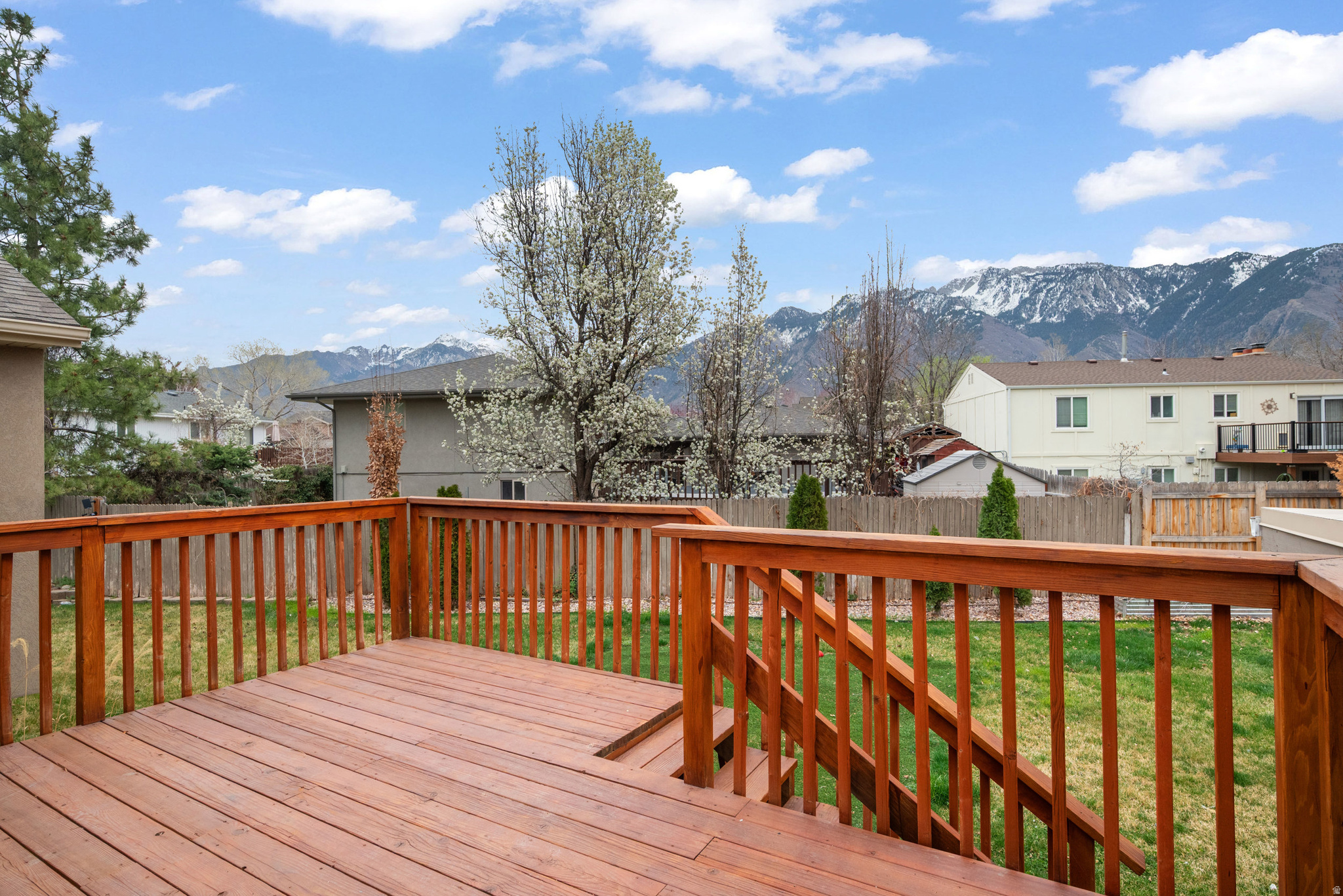 ROBINSON SQUARE - Residential