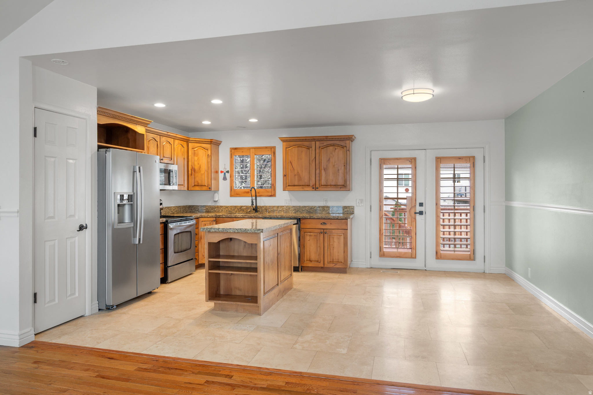 ROBINSON SQUARE - Residential