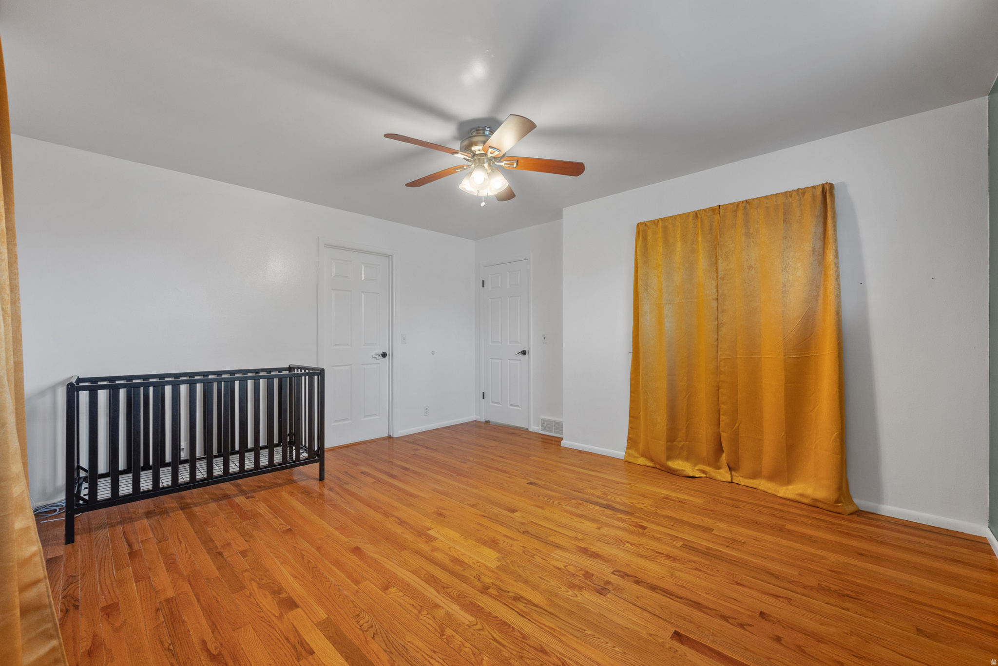 ROBINSON SQUARE - Residential