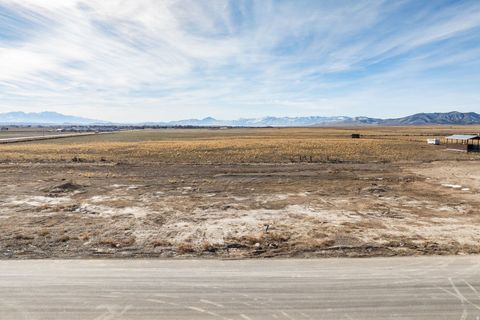 Photo of 2843 W BROWNS MEADOW RD #103, Eagle Mountain, UT 84005 (MLS # 2139998)