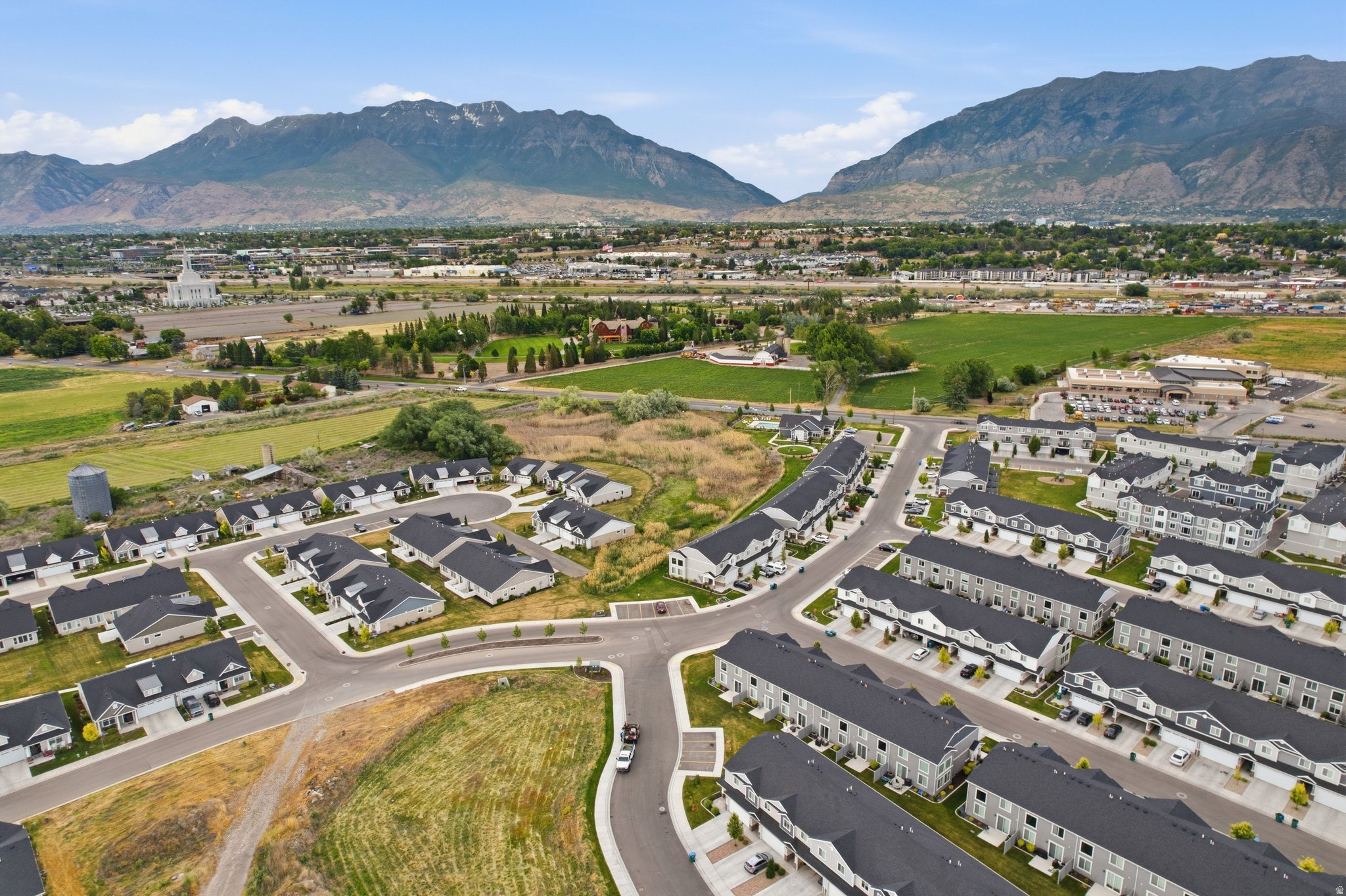 LAKEVIEW - Residential