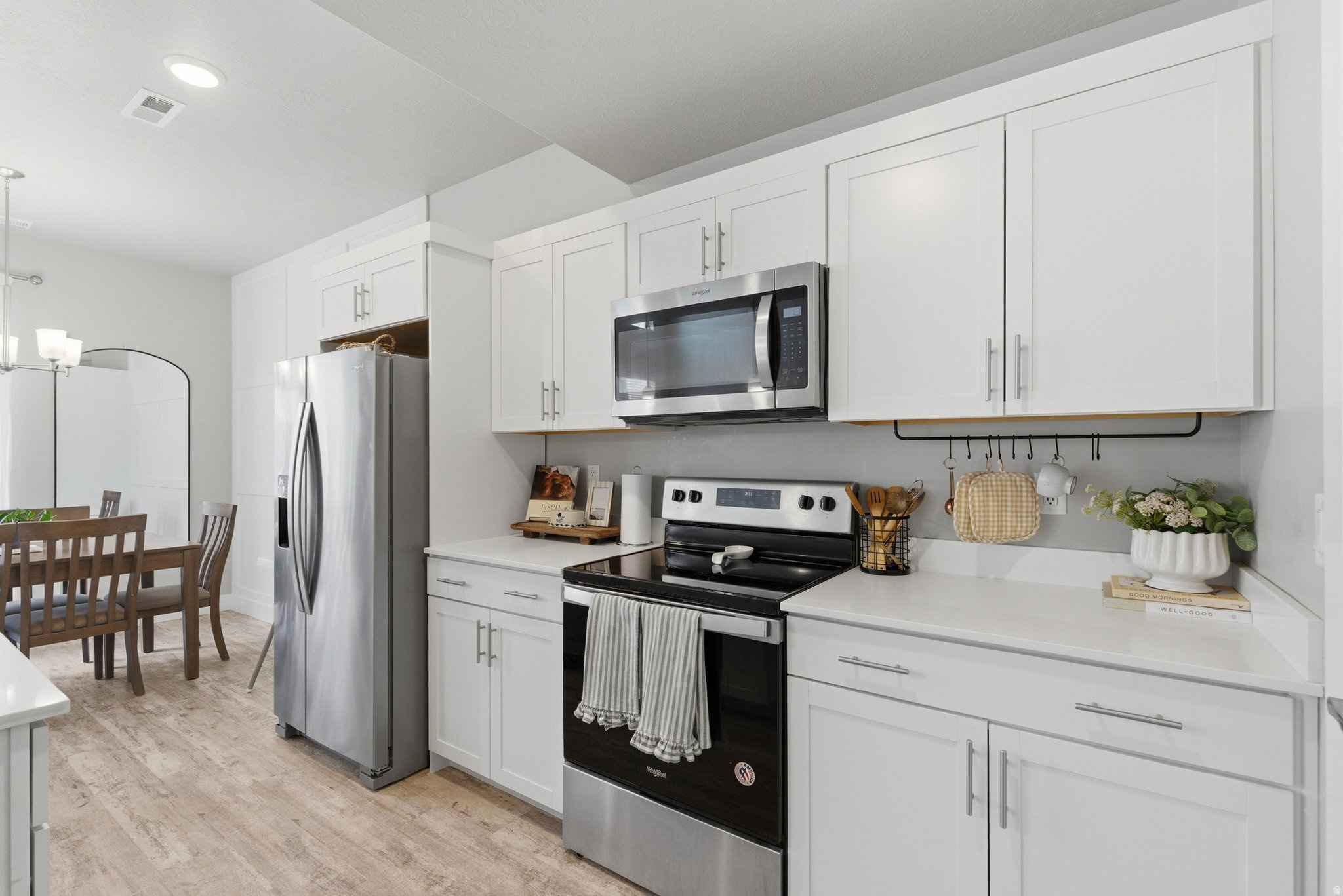 LAKEVIEW - Residential