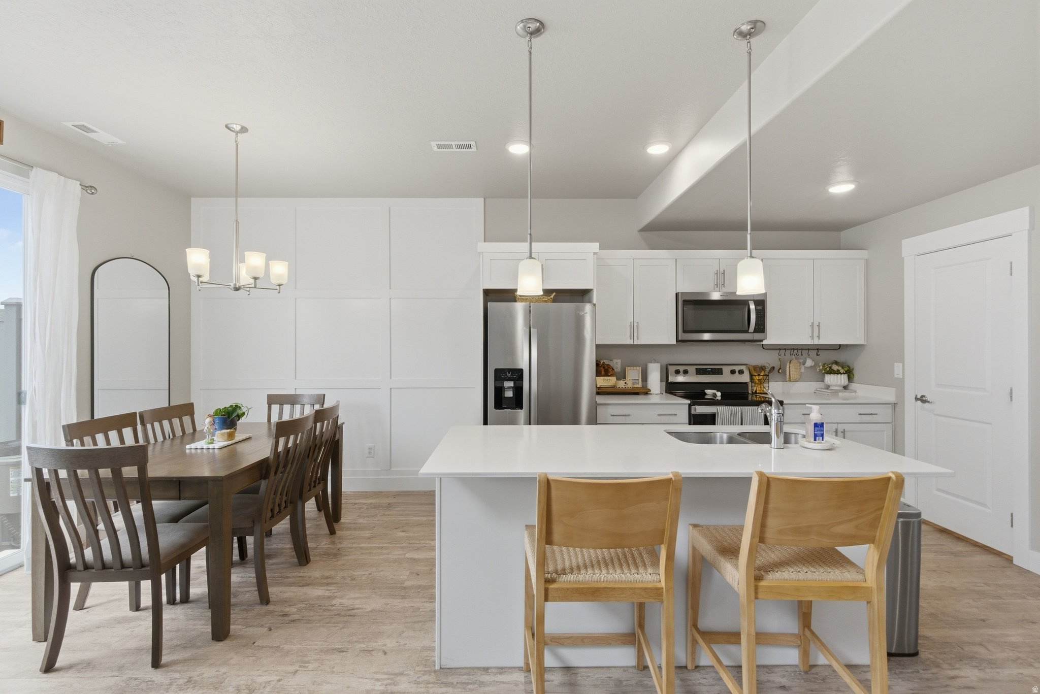LAKEVIEW - Residential