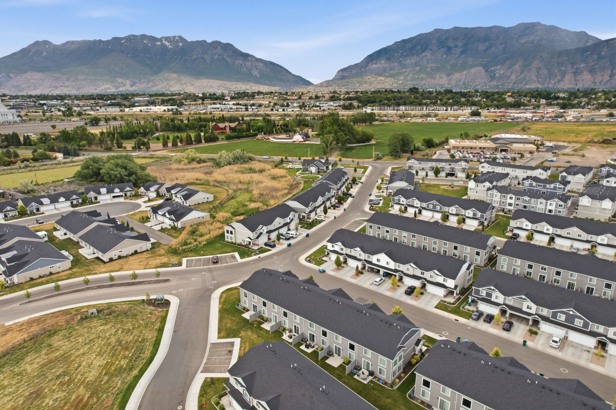 LAKEVIEW - Residential