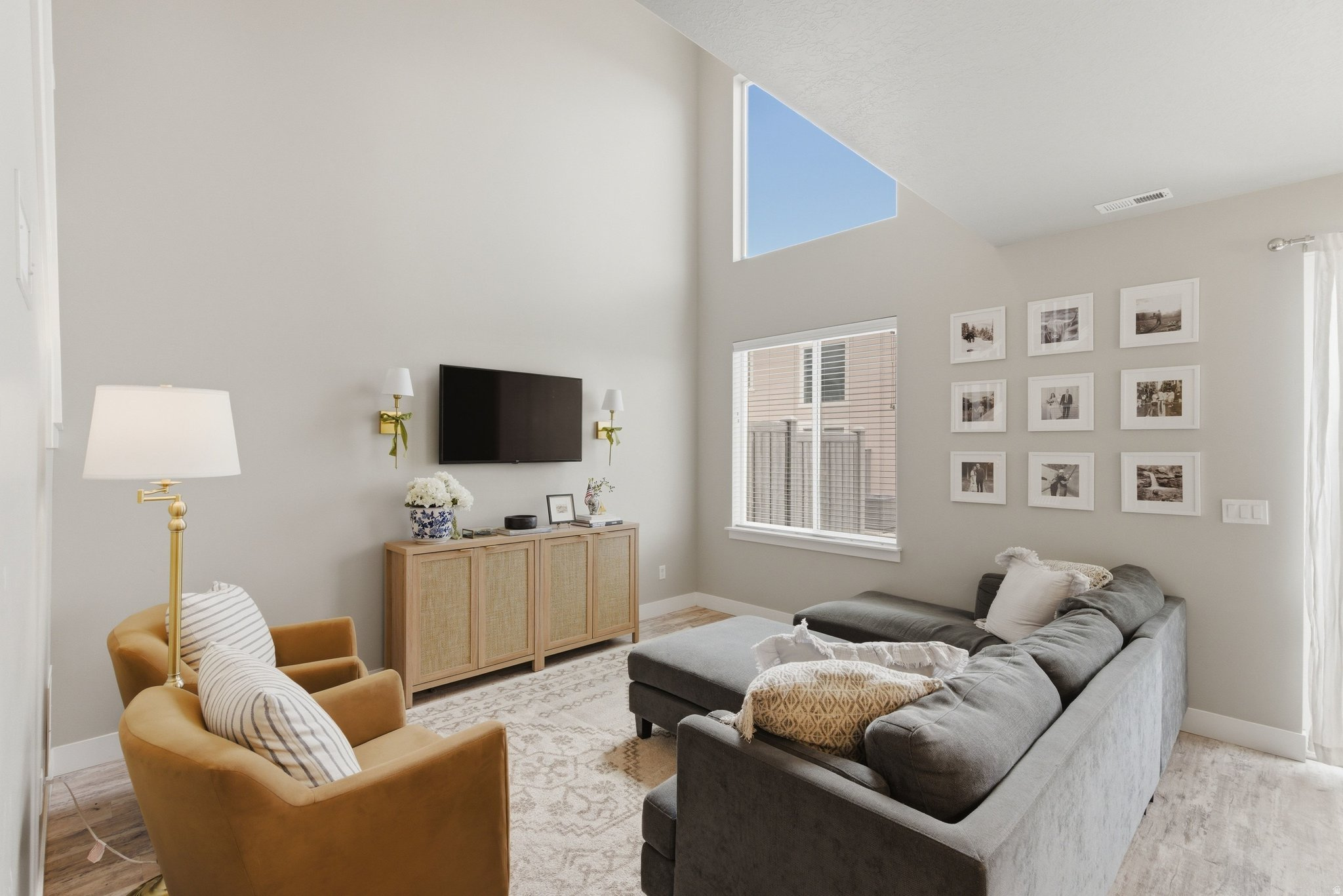LAKEVIEW - Residential