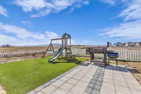 Tiny photo for 3056 S 2725 W, Syracuse, UT 84075 (MLS # 2142687)