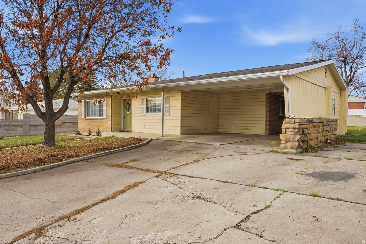 ALPINE GARDENS - Residential