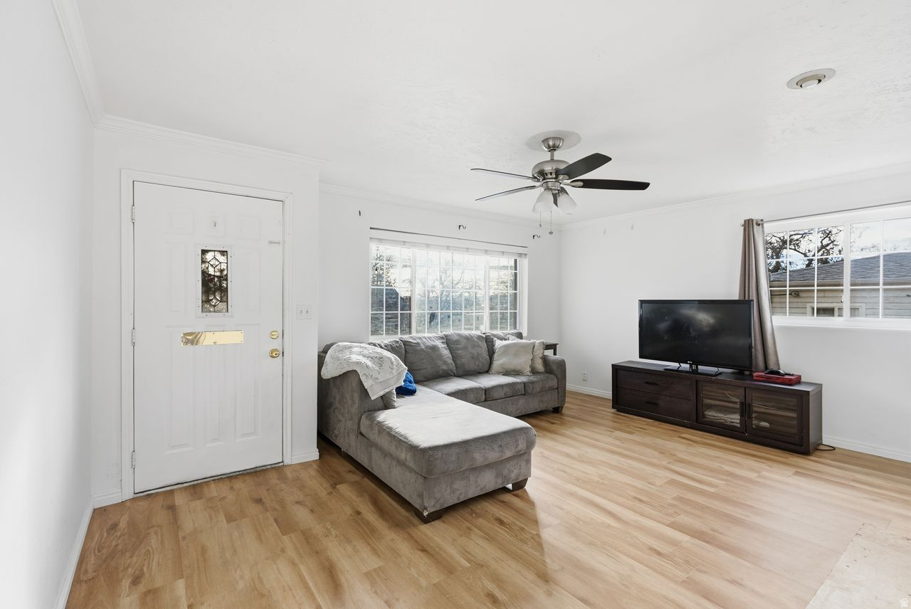 ALPINE GARDENS - Residential