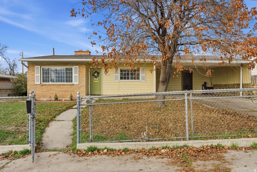 Photo of 121 E 700 S, Pleasant Grove, UT 84062 (MLS # 2124039)