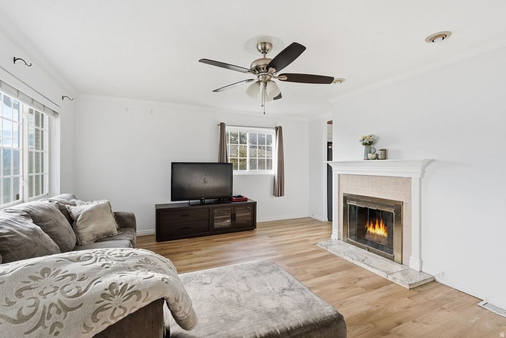 Photo of 121 E 700 S, Pleasant Grove, UT 84062 (MLS # 2124039)