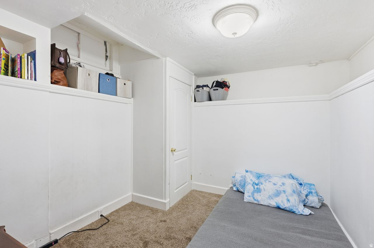 ALPINE GARDENS - Residential