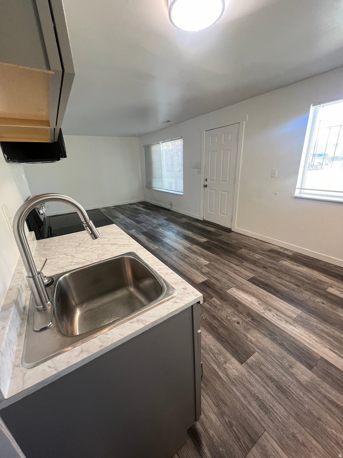 OAKLEY SUB - Residential Lease