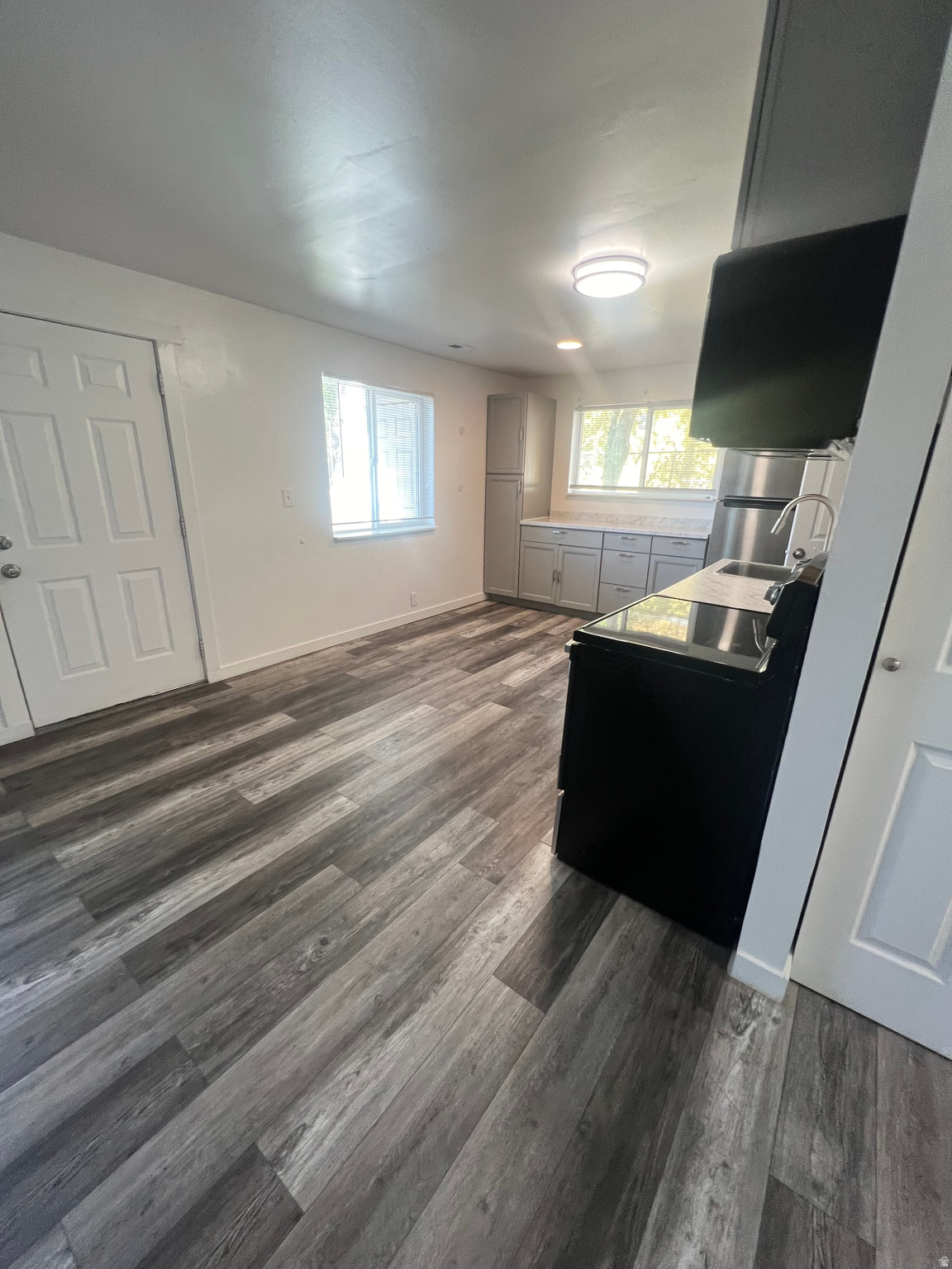 OAKLEY SUB - Residential Lease
