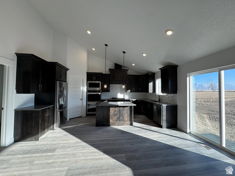 426 E REDWOOD LN 119