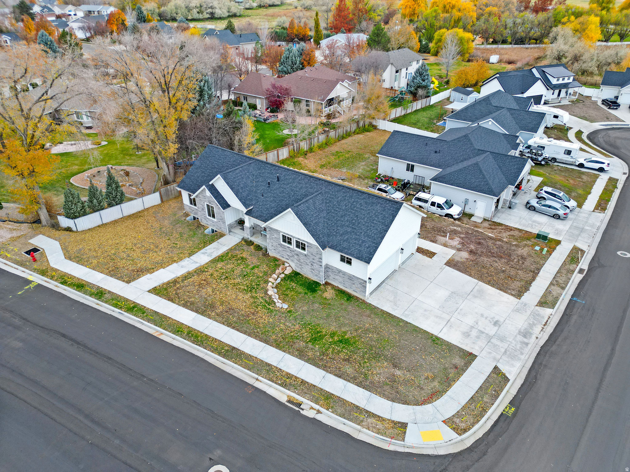 DAVIS CREEK ESTATES - Residential