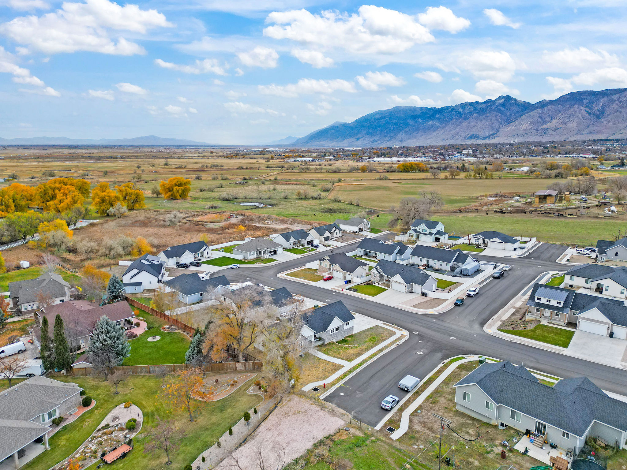 DAVIS CREEK ESTATES - Residential