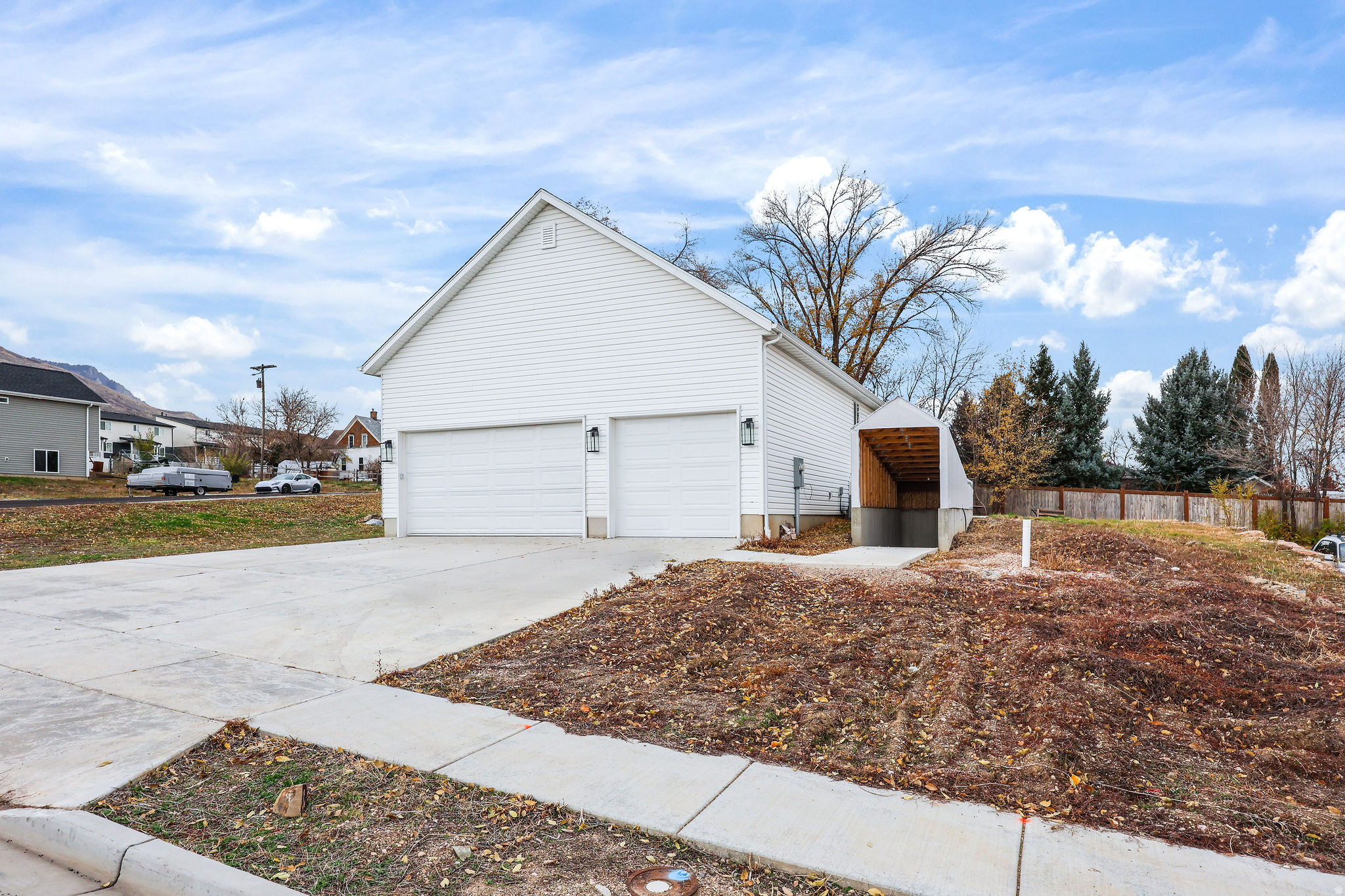 DAVIS CREEK ESTATES - Residential