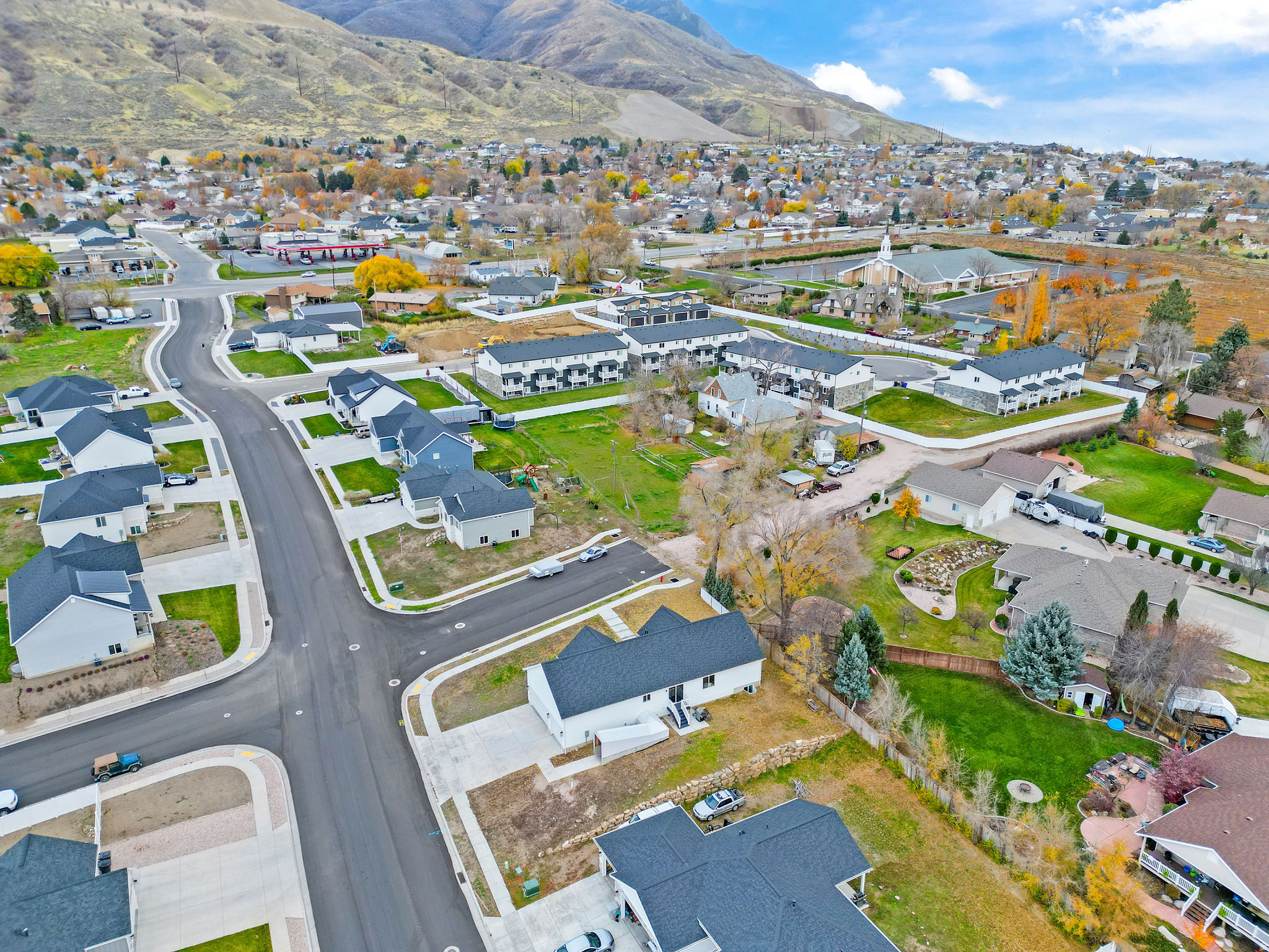 DAVIS CREEK ESTATES - Residential