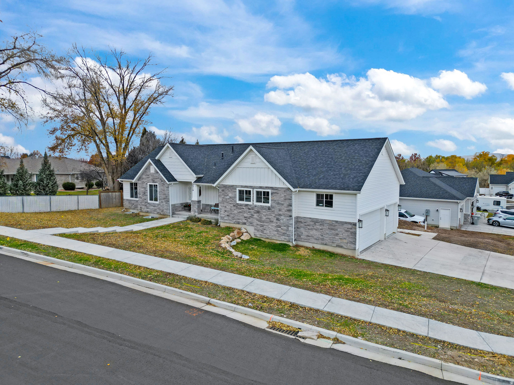 DAVIS CREEK ESTATES - Residential