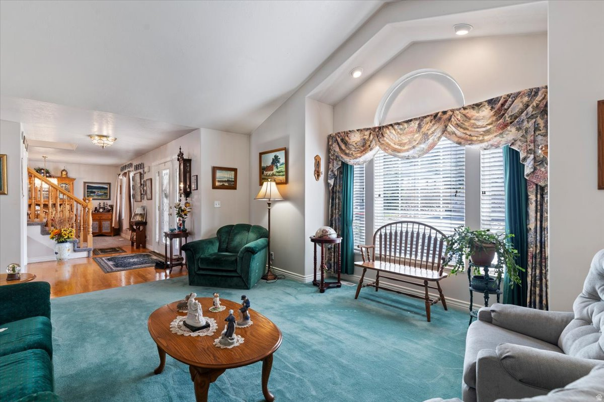 NORTH OAKS COVE - Residential