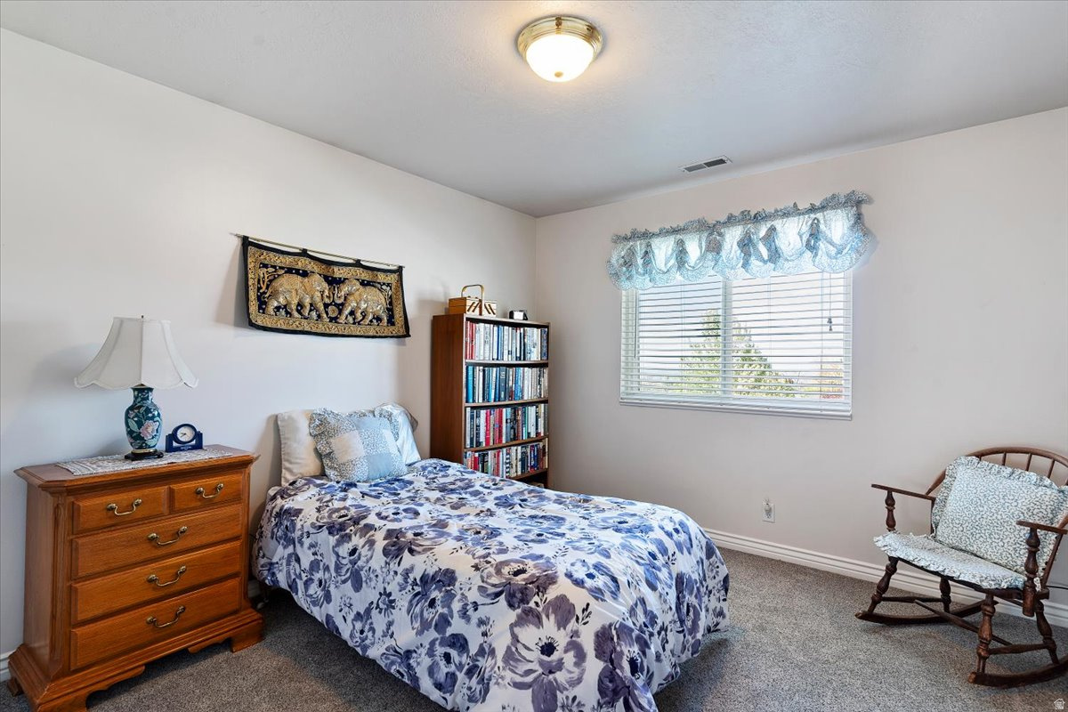 NORTH OAKS COVE - Residential