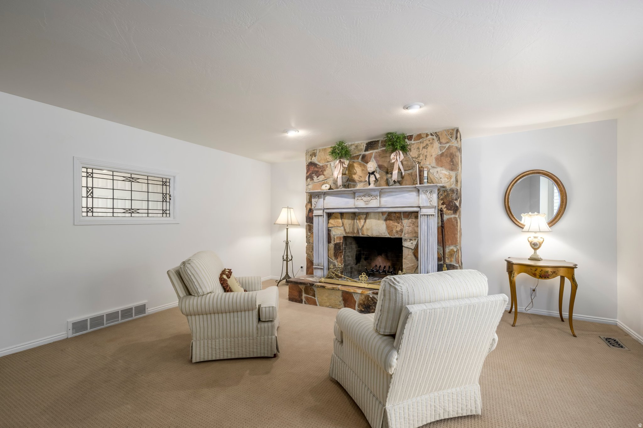 MOUNT MAJESTIC ACRES - Residential