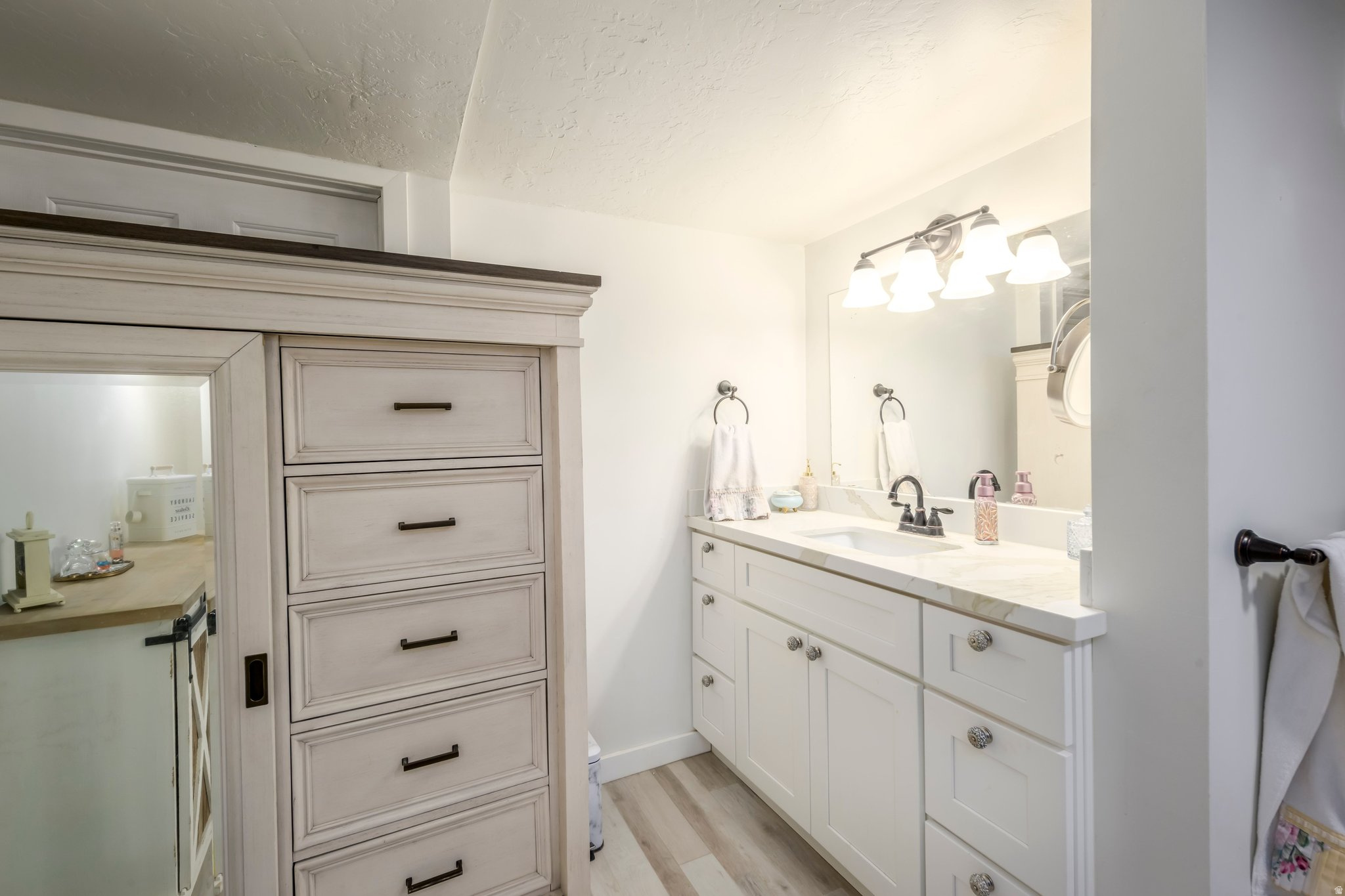 MOUNT MAJESTIC ACRES - Residential