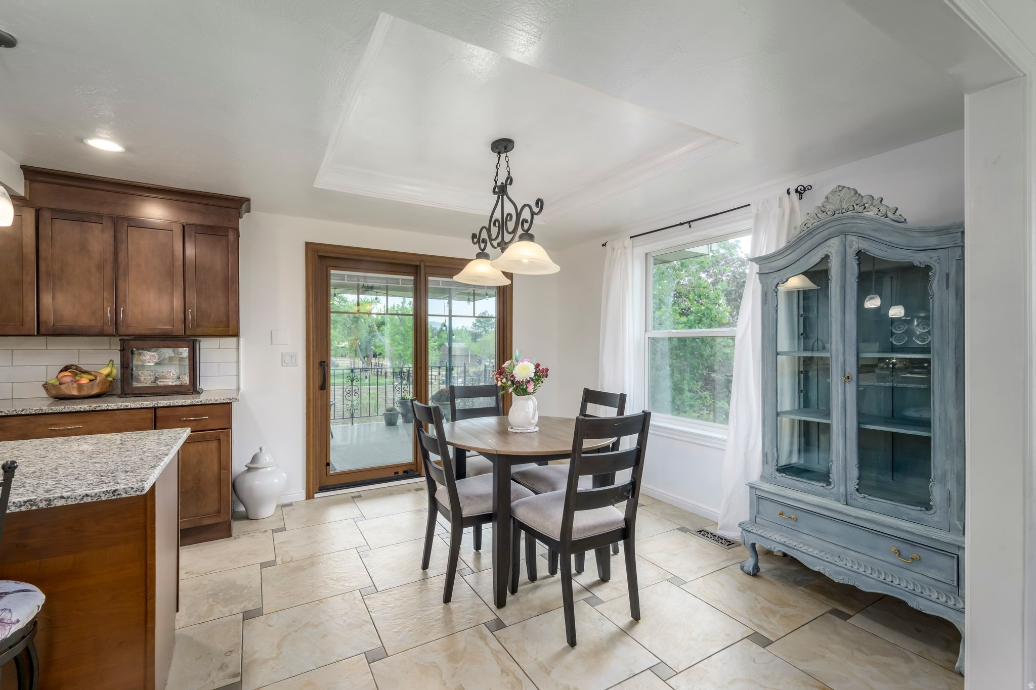 MOUNT MAJESTIC ACRES - Residential