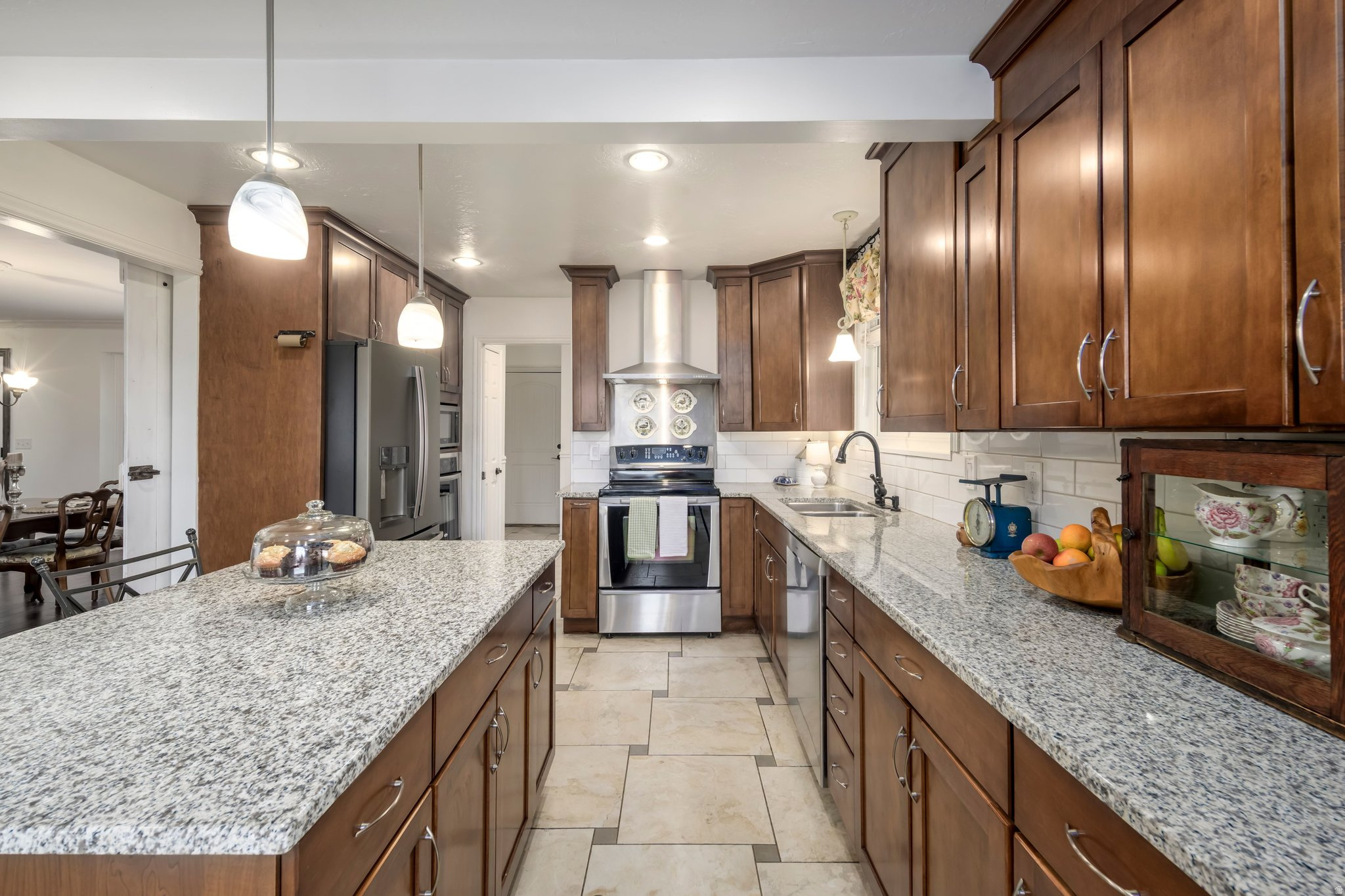 MOUNT MAJESTIC ACRES - Residential