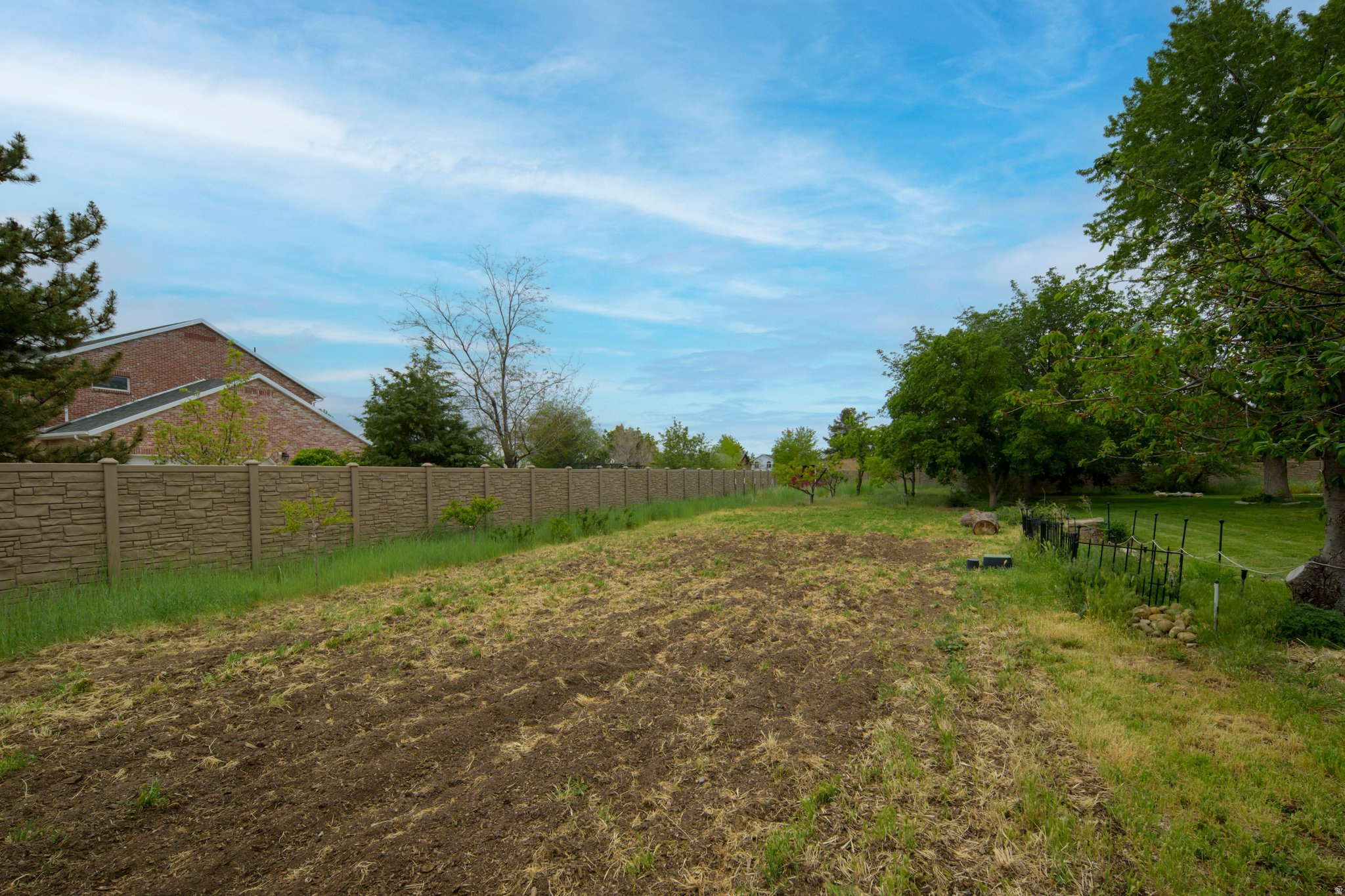 MOUNT MAJESTIC ACRES - Residential