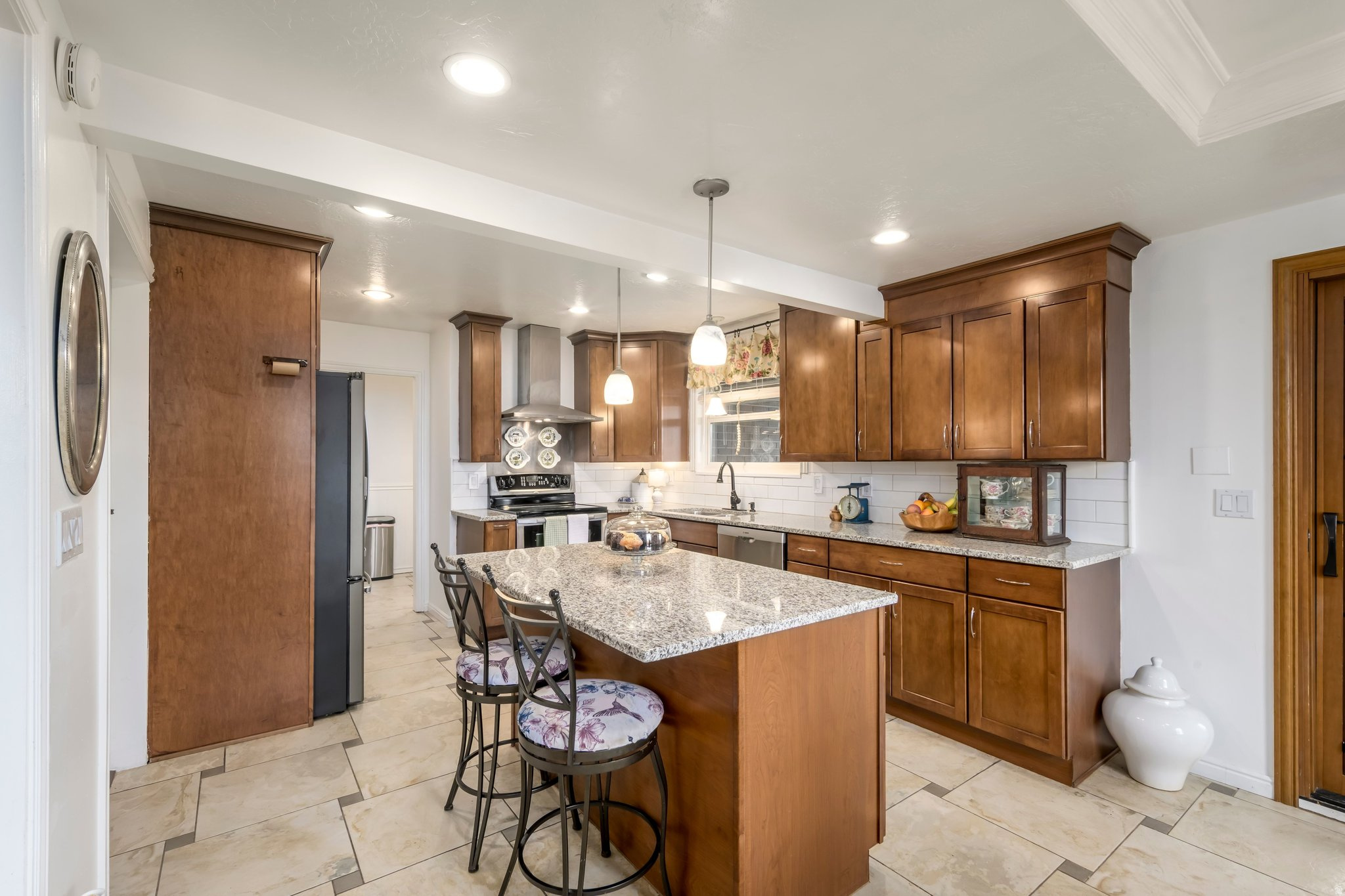 MOUNT MAJESTIC ACRES - Residential