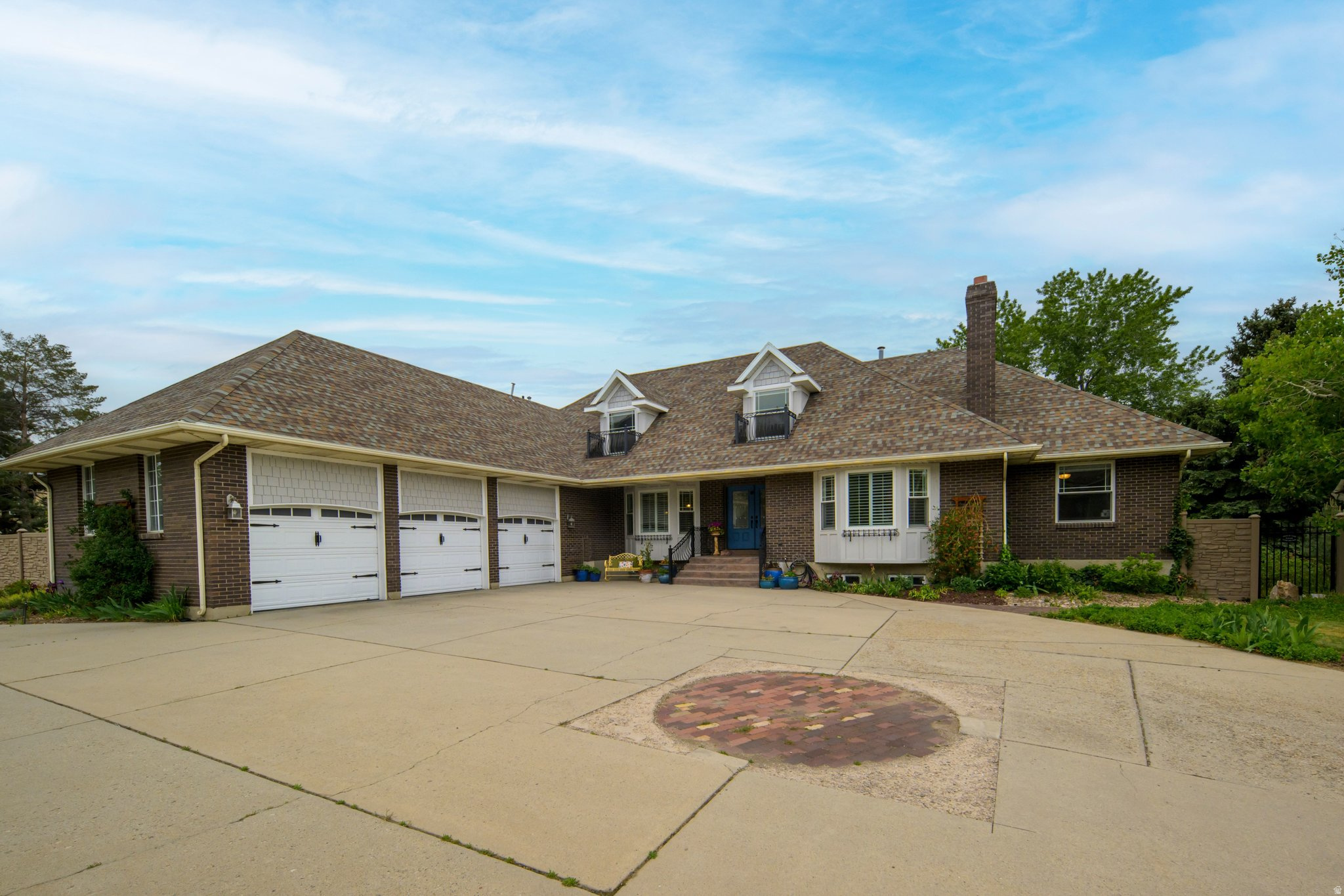 MOUNT MAJESTIC ACRES - Residential
