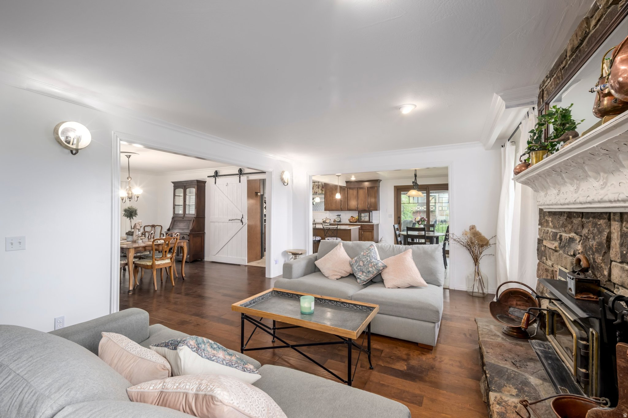 MOUNT MAJESTIC ACRES - Residential