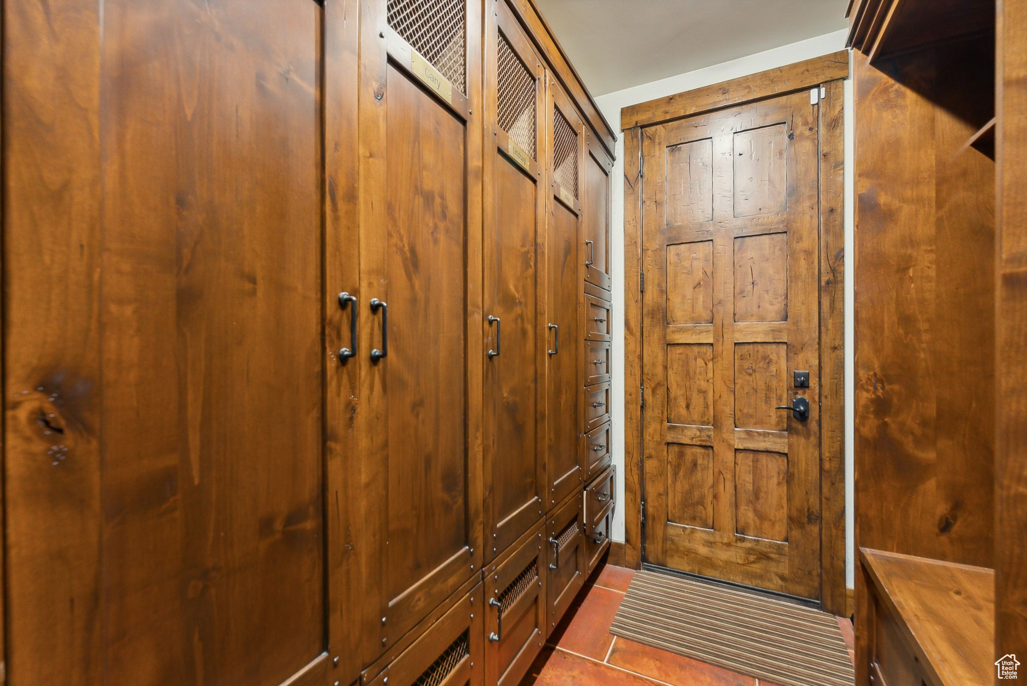 KNOLL ESTATES - Residential